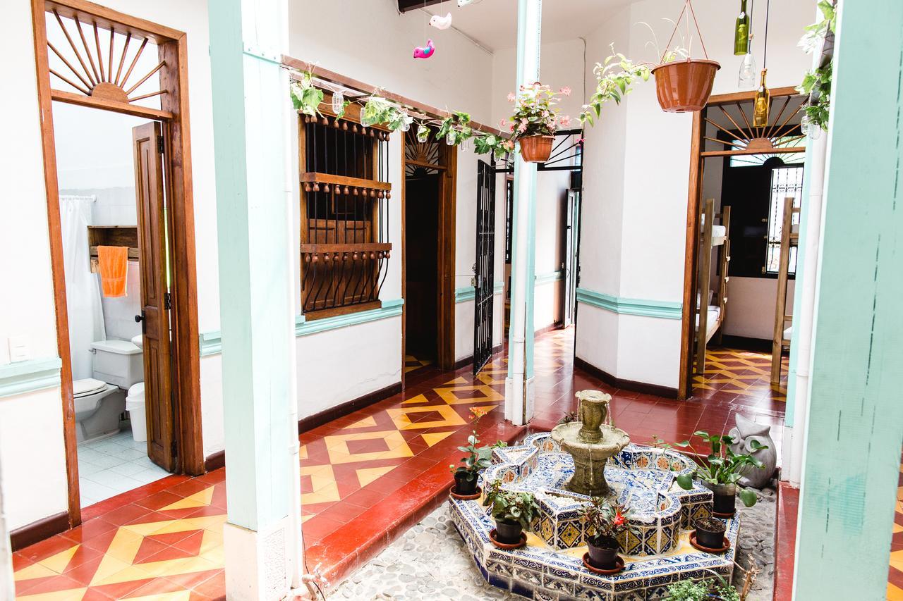 Lulos Hostal Boutique Hostel กาลี ภายนอก รูปภาพ